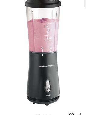 Hamilton Beach Personal Blender in Black with lid